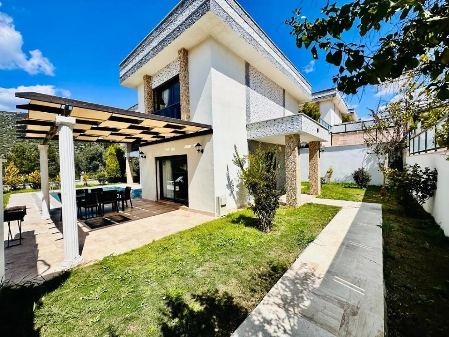 Villa Bella クシャダス